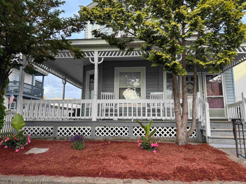 Photo of 281 Dubuque Street, Manchester, NH 03102 (MLS # 5044207)