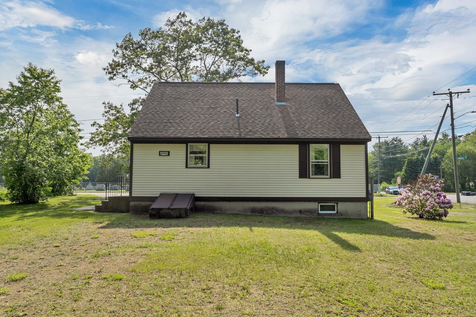 13 Lawndale Avenue