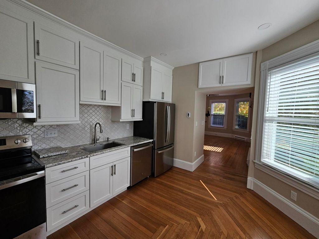 Photo of 116 East Broadway #2, Derry, NH 03038 (MLS # 5066311)