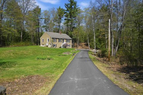 Photo of 8 Rosewood Drive, Bow, NH 03304 (MLS # 5088897)