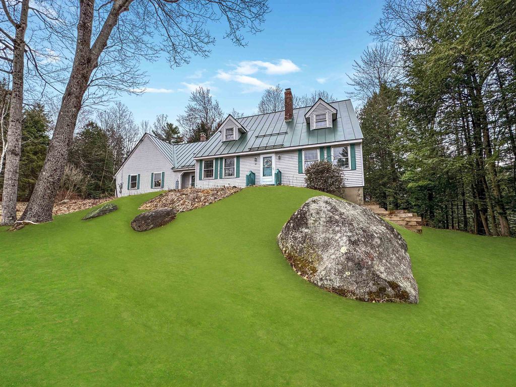 Photo of 43 Nottingham Circle, Lebanon, NH 03766 (MLS # 5083679)