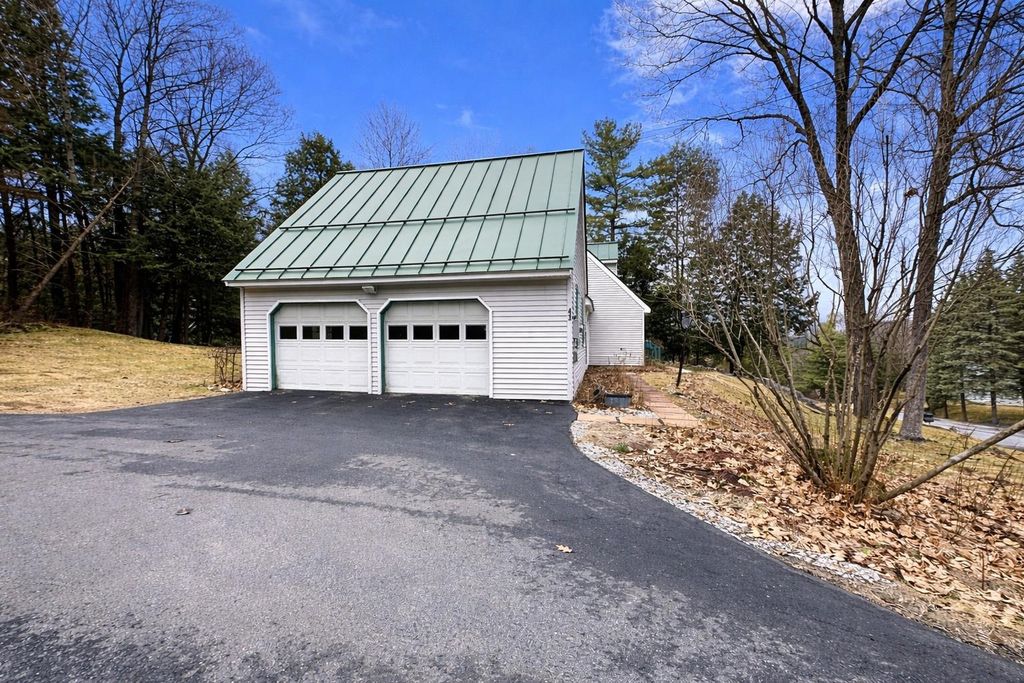 Photo of 43 Nottingham Circle, Lebanon, NH 03766 (MLS # 5083679)