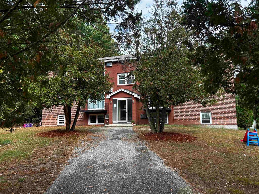 Photo of 1 Charleston Avenue #19, Londonderry, NH 03053 (MLS # 5064935)