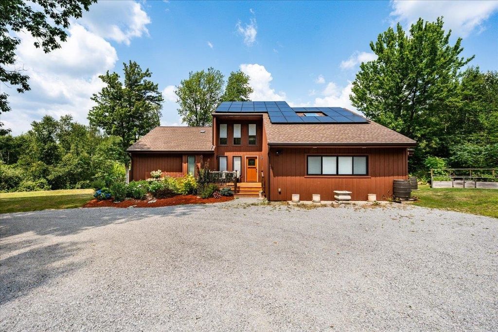 Photo of 98 Woodview Heights, Bradford, NH 03221 (MLS # 5055439)