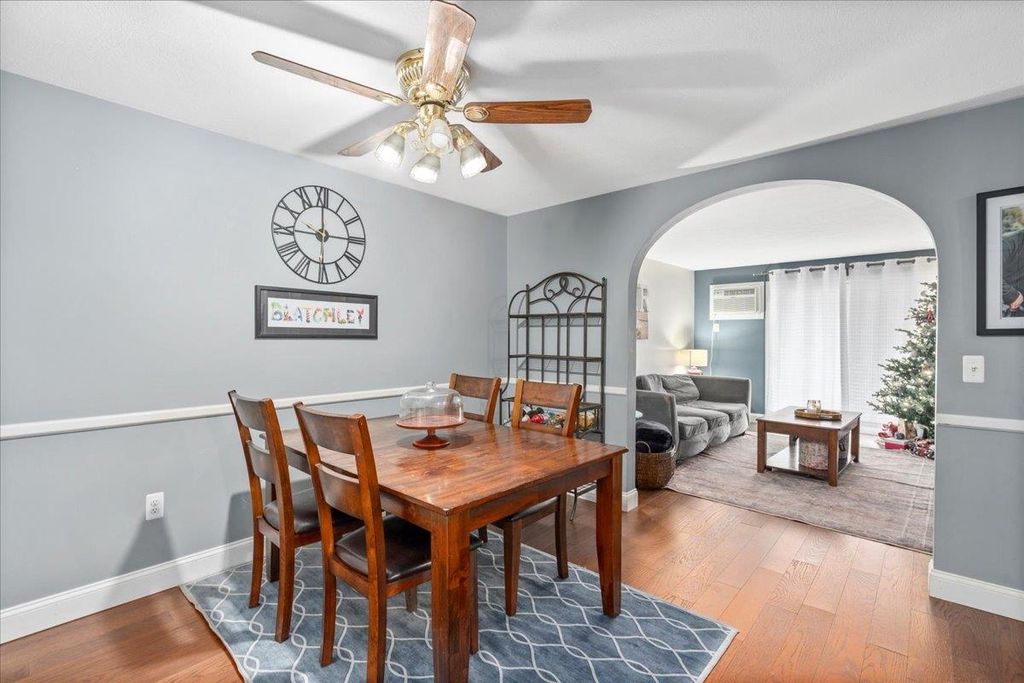 Photo of 12 Timberwood Drive #206, Goffstown, NH 03045 (MLS # 5072601)