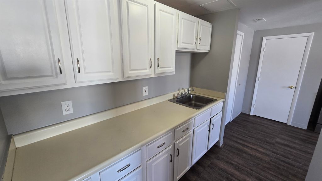 Photo of 26 Ledge Street #B, Nashua, NH 03060 (MLS # 5077792)