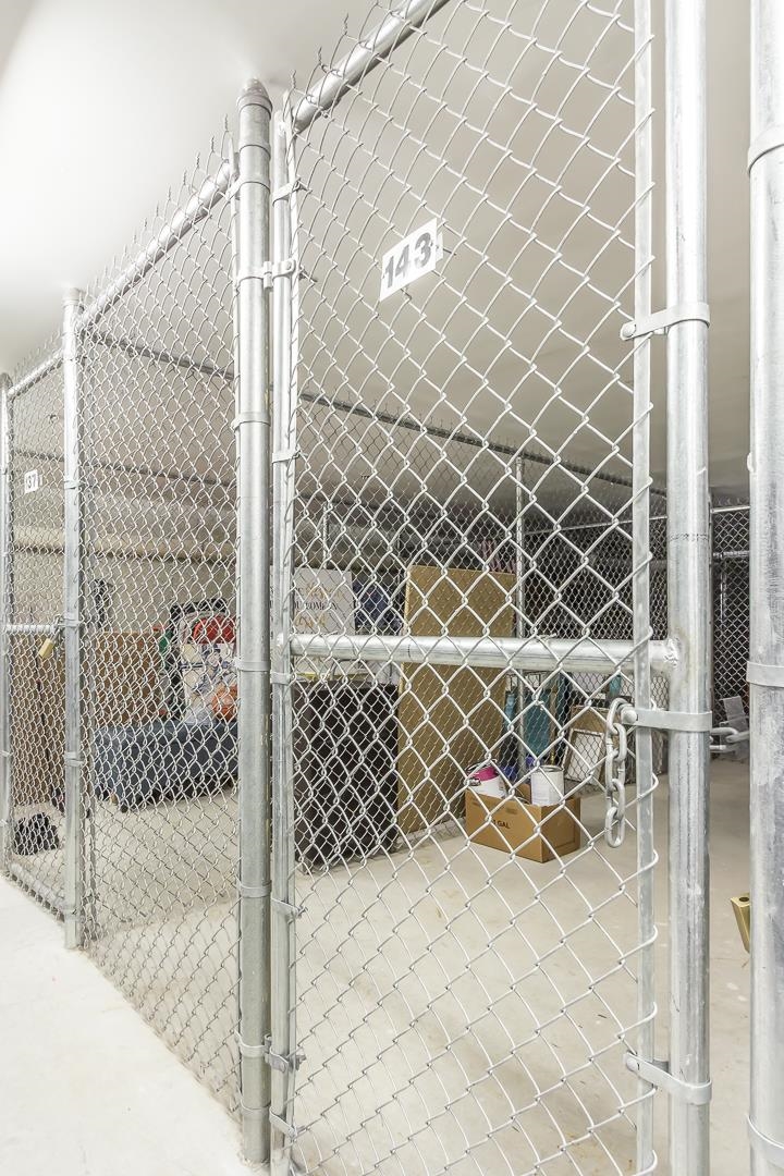 Londonderry, New Hampshire 03053, United States, 2 Bedrooms Bedrooms, ,2 BathroomsBathrooms,Residential,Pending,120082