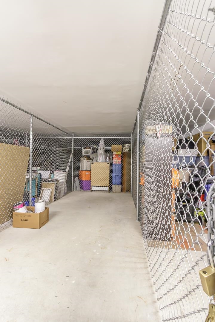 Londonderry, New Hampshire 03053, United States, 2 Bedrooms Bedrooms, ,2 BathroomsBathrooms,Residential,Pending,120082