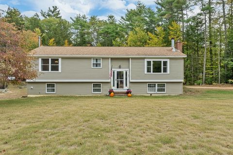 Photo of 21 Percy Drive, Wolfeboro, NH 03894 (MLS # 5065882)