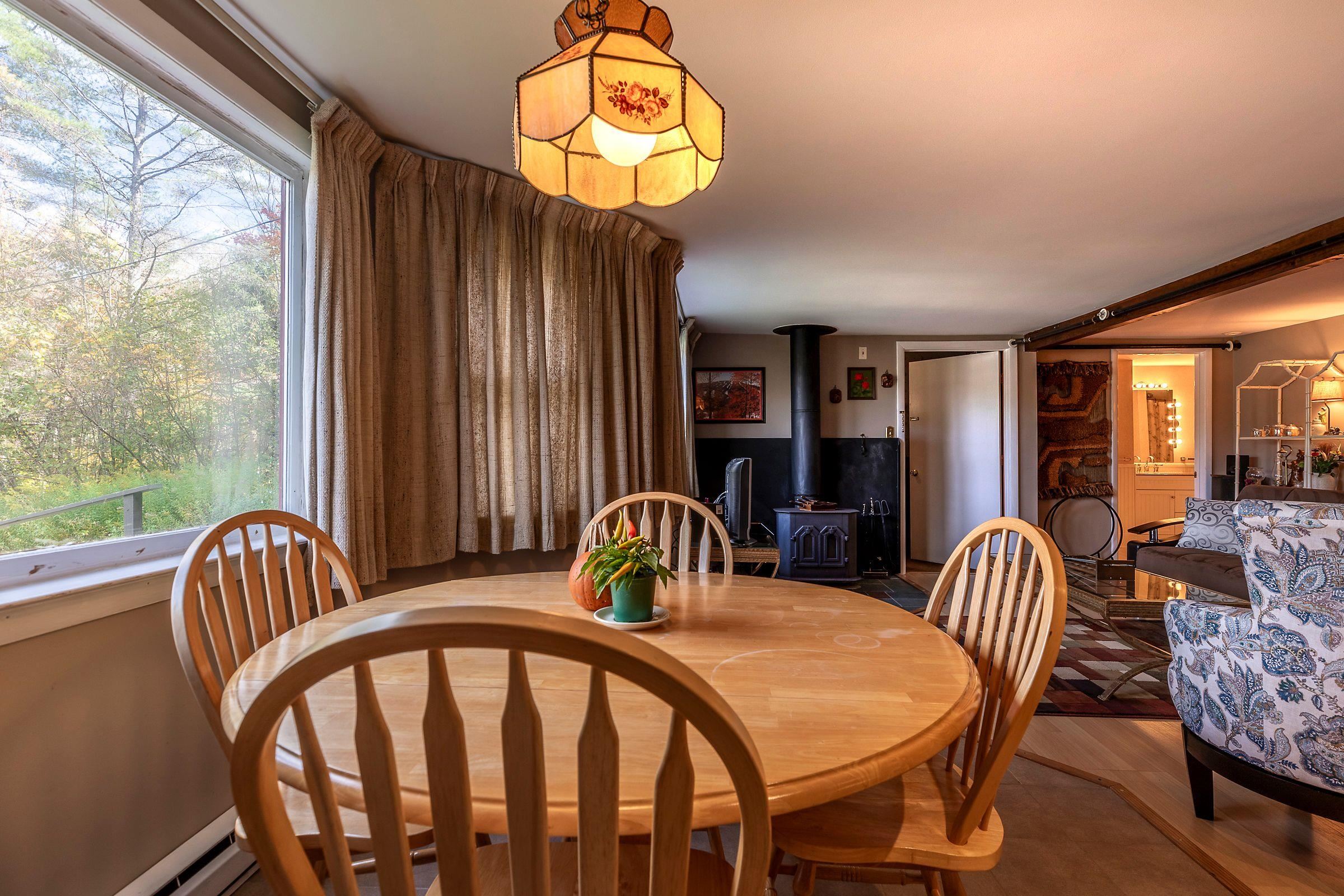 Jamaica, Vermont 05343, United States, 2 Bedrooms Bedrooms, ,1 BathroomBathrooms,Residential,Active,39220