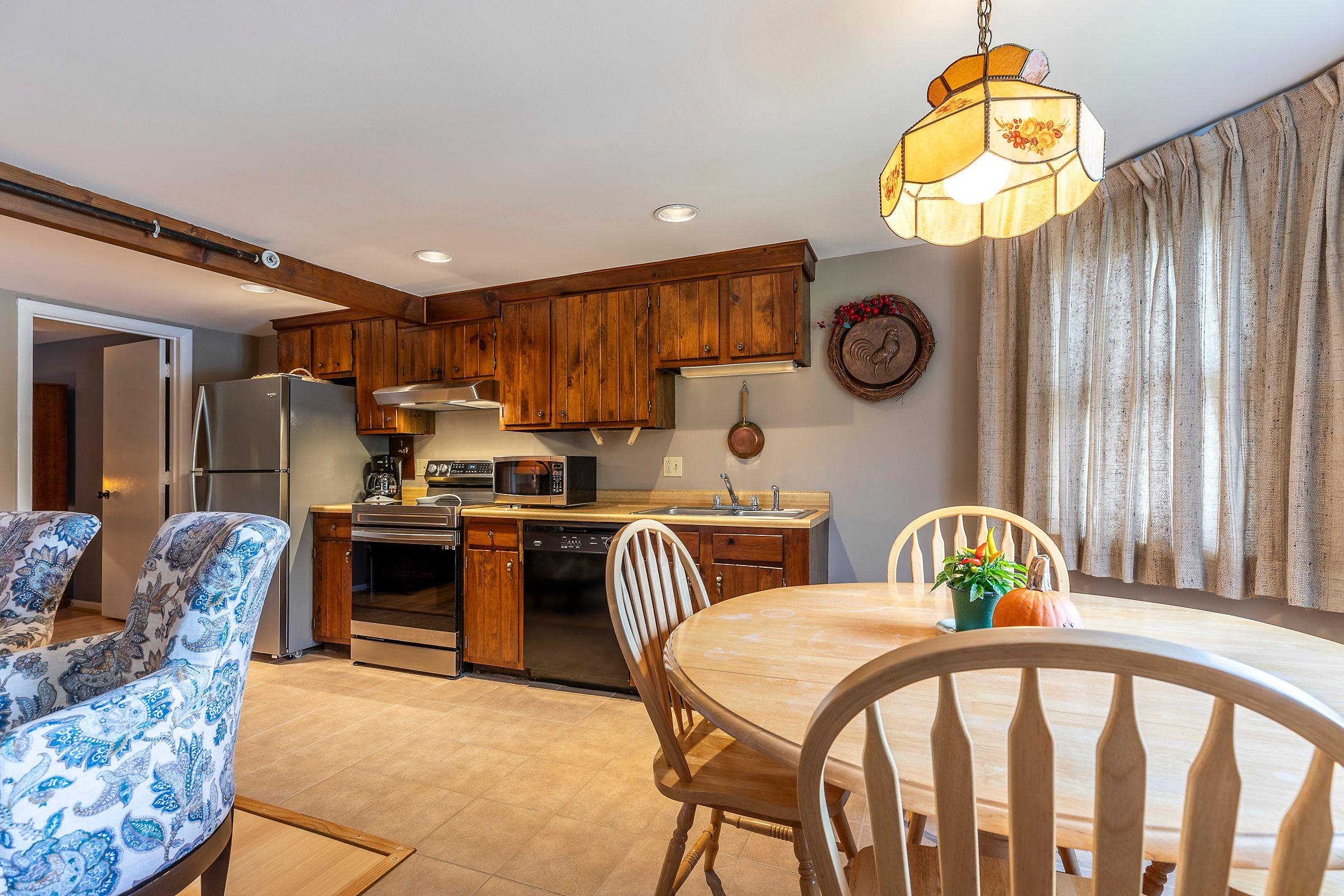 Jamaica, Vermont 05343, United States, 2 Bedrooms Bedrooms, ,1 BathroomBathrooms,Residential,Active,39220