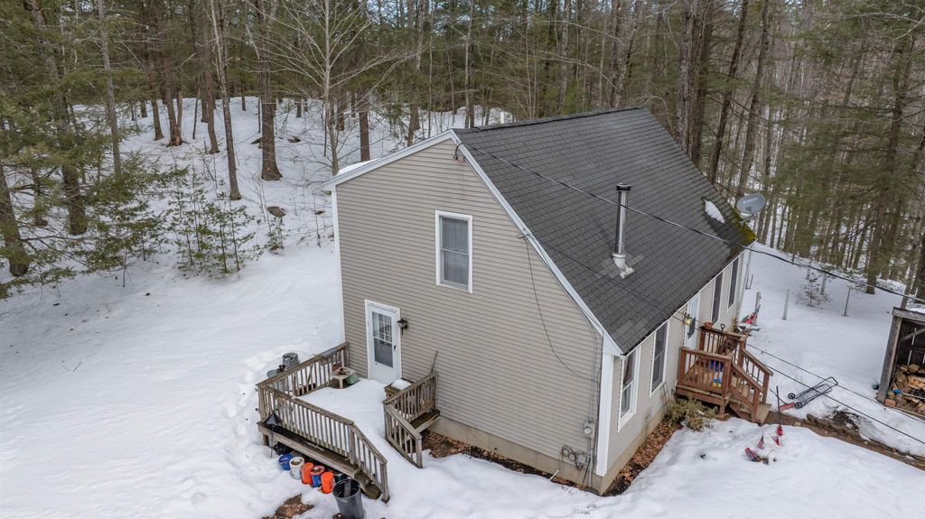 Photo of 248 Cooper Hill Road, Nottingham, NH 03290 (MLS # 5078576)
