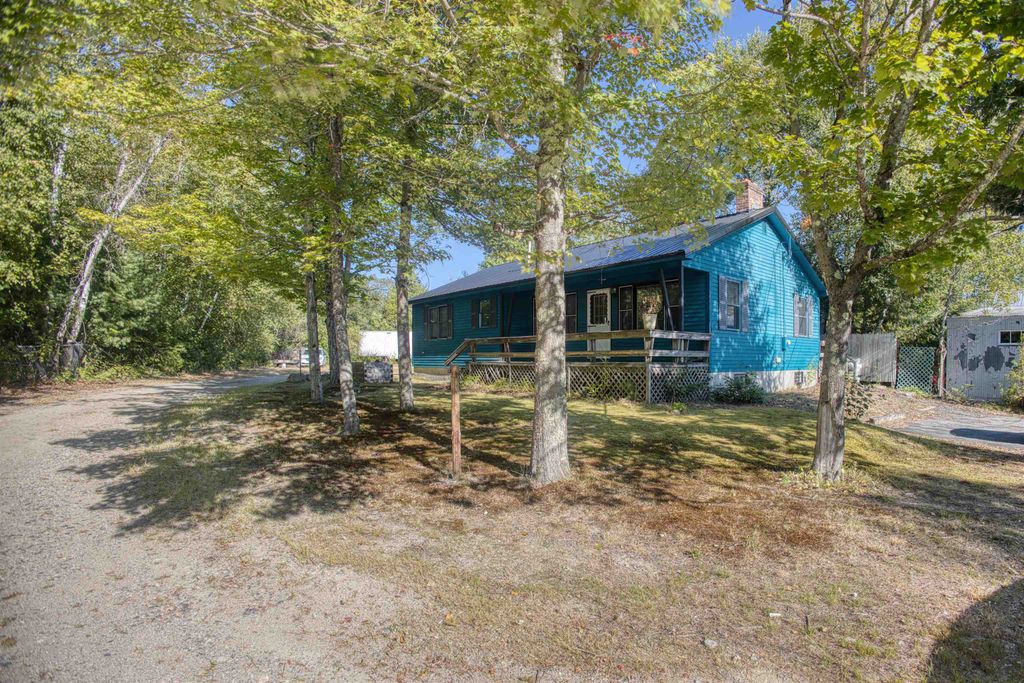 Photo of 10 Dore Street, Ossipee, NH 03814 (MLS # 5057868)