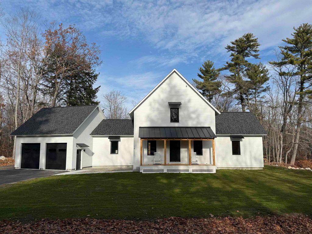 Photo of 18 Woodland Grove Road, Conway, NH 03818 (MLS # 5061338)