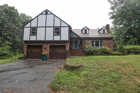 63 Mill Road 2 Kingston NH 03848