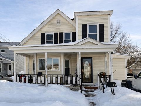 Photo of 1 Balcom Street, Nashua, NH 03060 (MLS # 5076717)