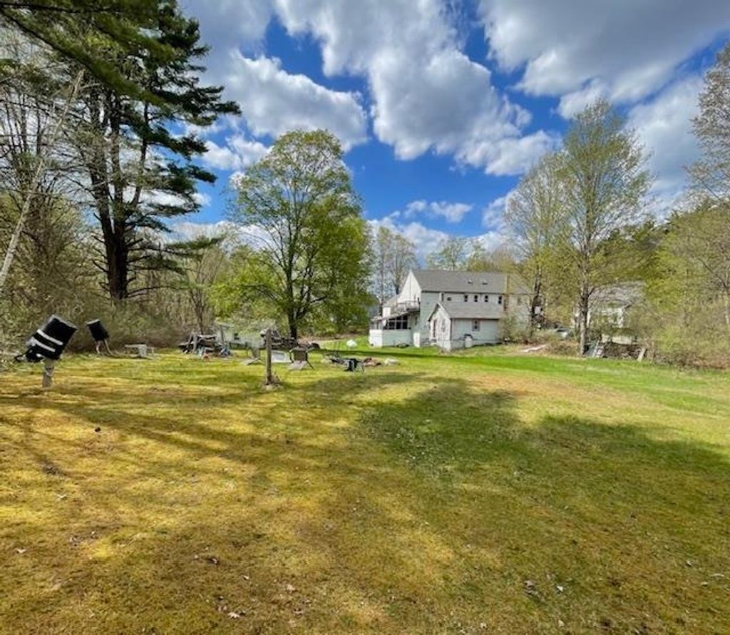 Photo of 11 White Plains Road, Webster, NH 03303 (MLS # 5074666)