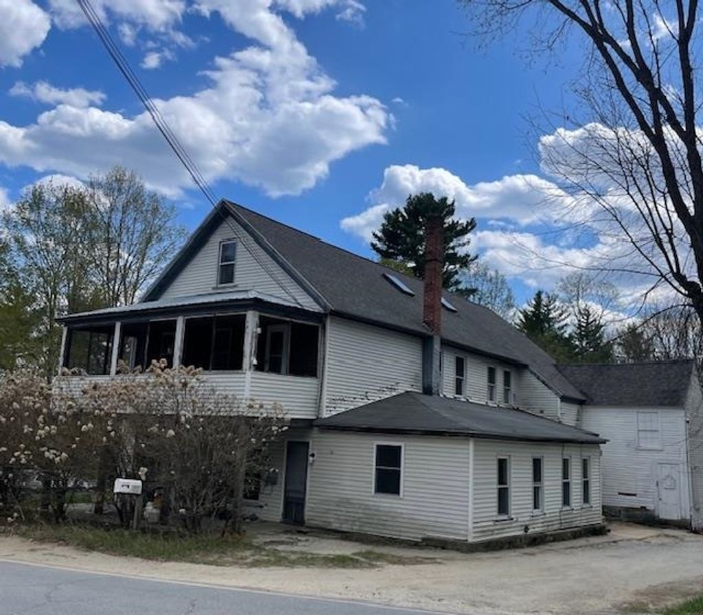 Photo of 11 White Plains Road, Webster, NH 03303 (MLS # 5074666)