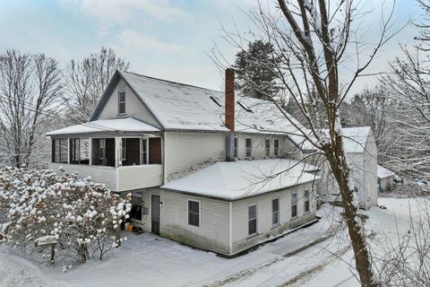 11 White Plains Road Webster NH 03303