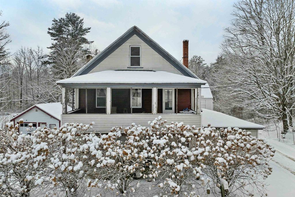 Photo of 11 White Plains Road, Webster, NH 03303 (MLS # 5074666)