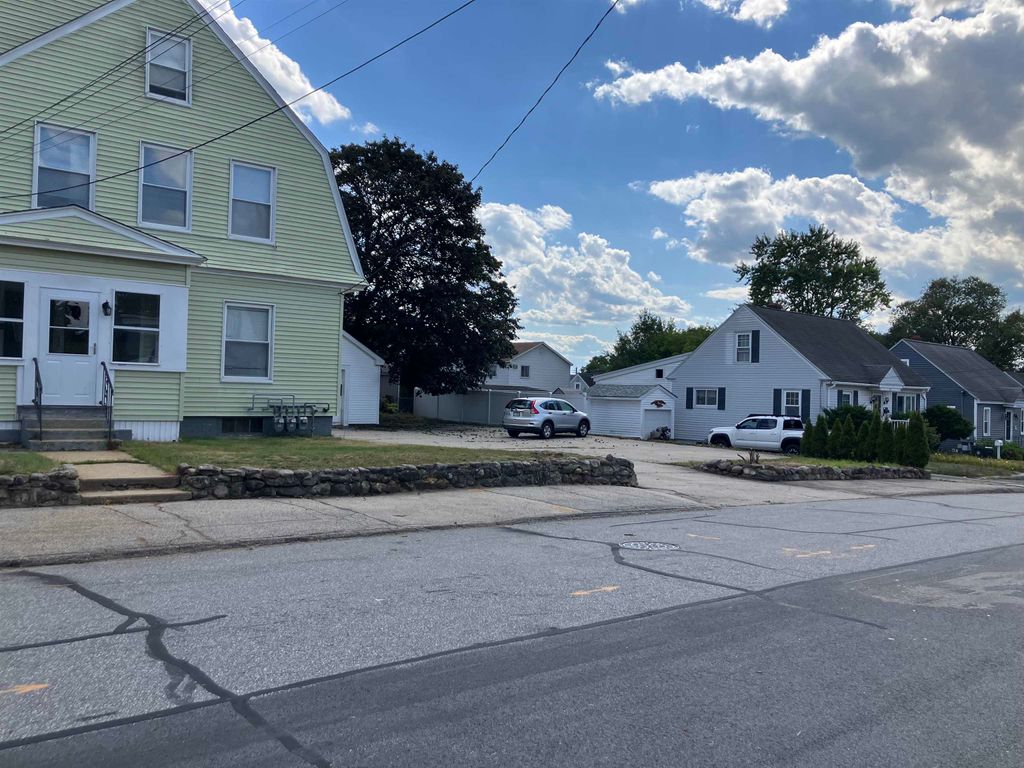 Photo of 635 Shasta Street, Manchester, NH 03103 (MLS # 5060065)