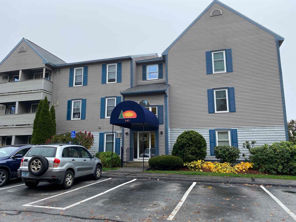 Photo of 141 Eastern Avenue #102, Manchester, NH 03104 (MLS # 5063991)