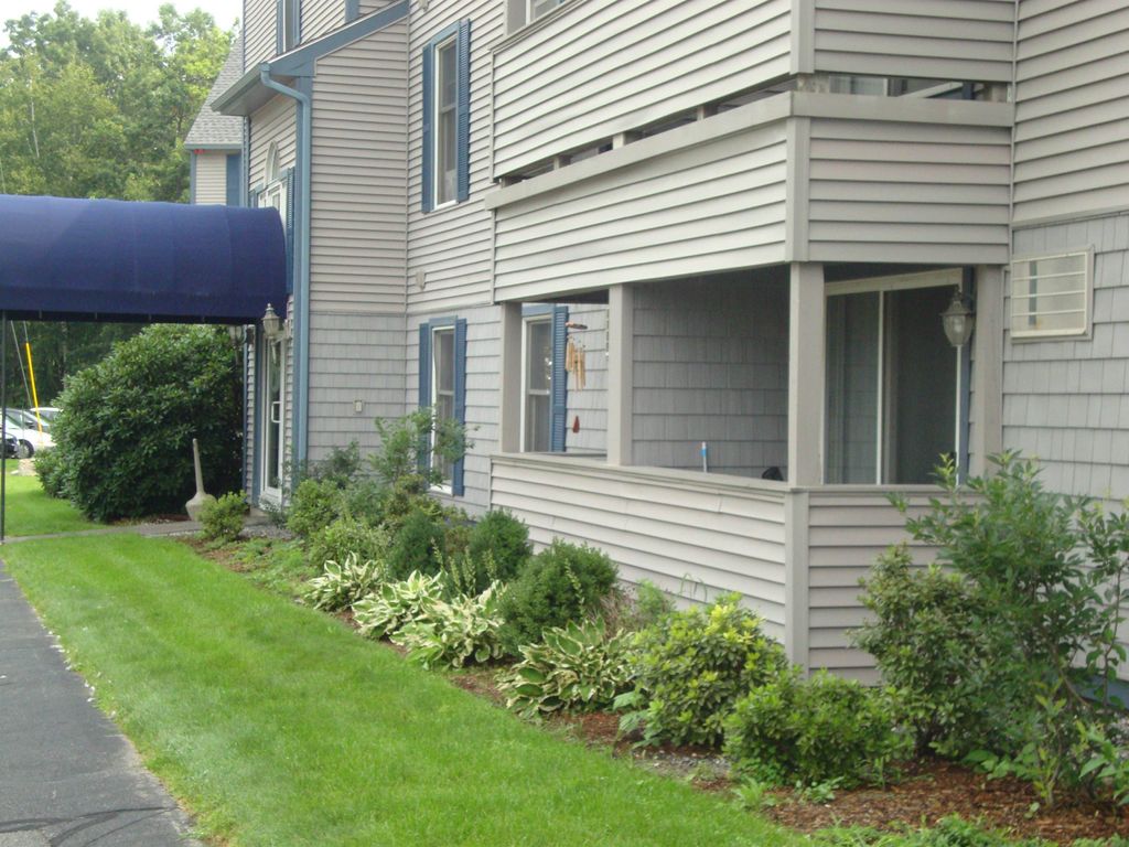 Photo of 131 Eastern Avenue #302, Manchester, NH 03104 (MLS # 5073087)