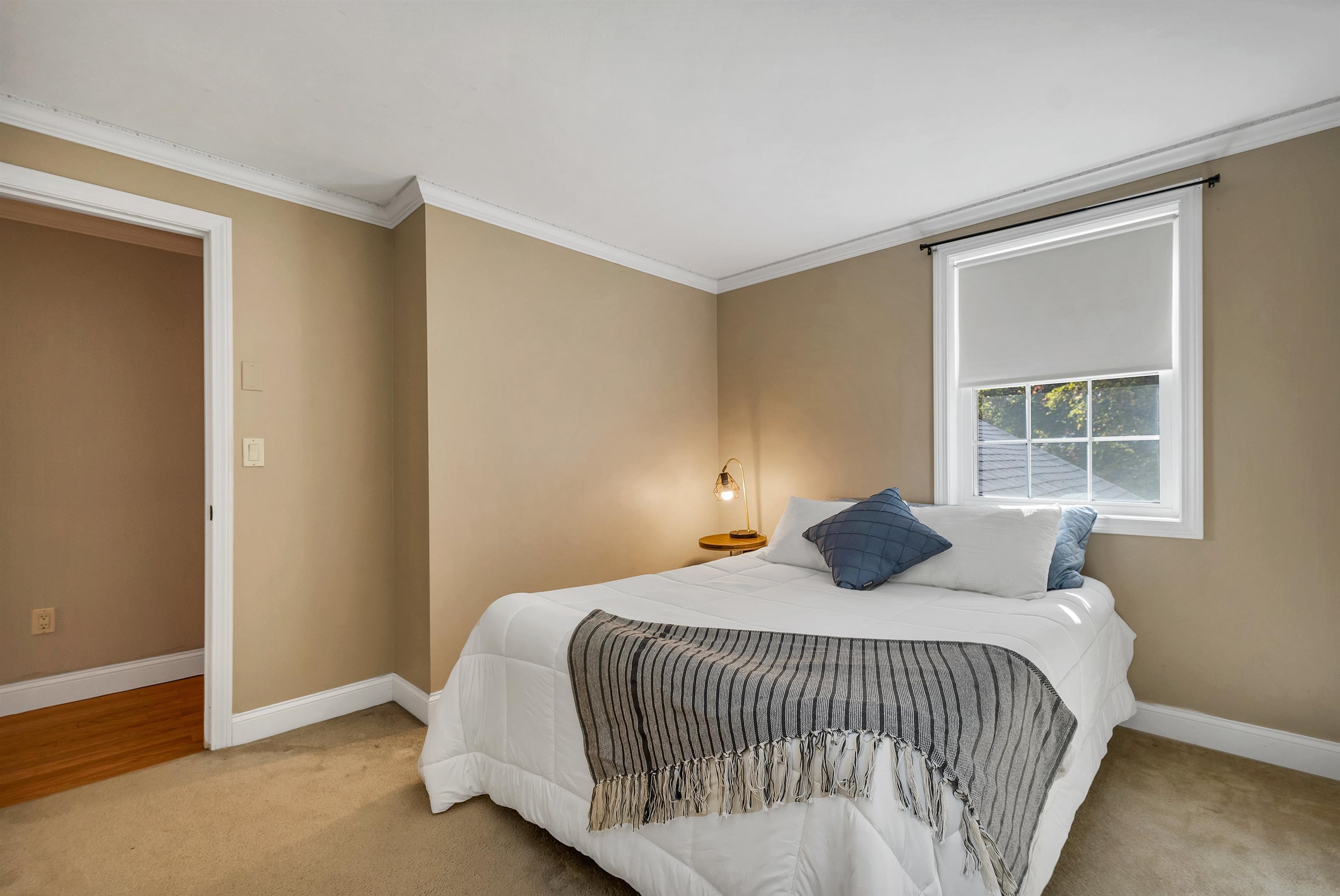 Hampstead, New Hampshire 03841, United States, 3 Bedrooms Bedrooms, ,2 BathroomsBathrooms,Residential,Active,224403