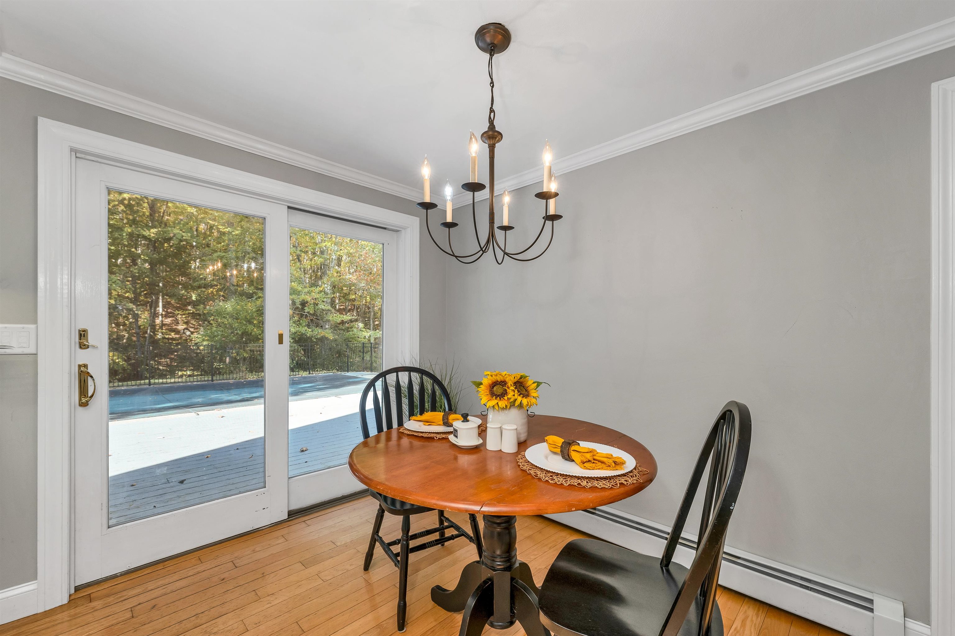 Hampstead, New Hampshire 03841, United States, 3 Bedrooms Bedrooms, ,2 BathroomsBathrooms,Residential,Active,224403