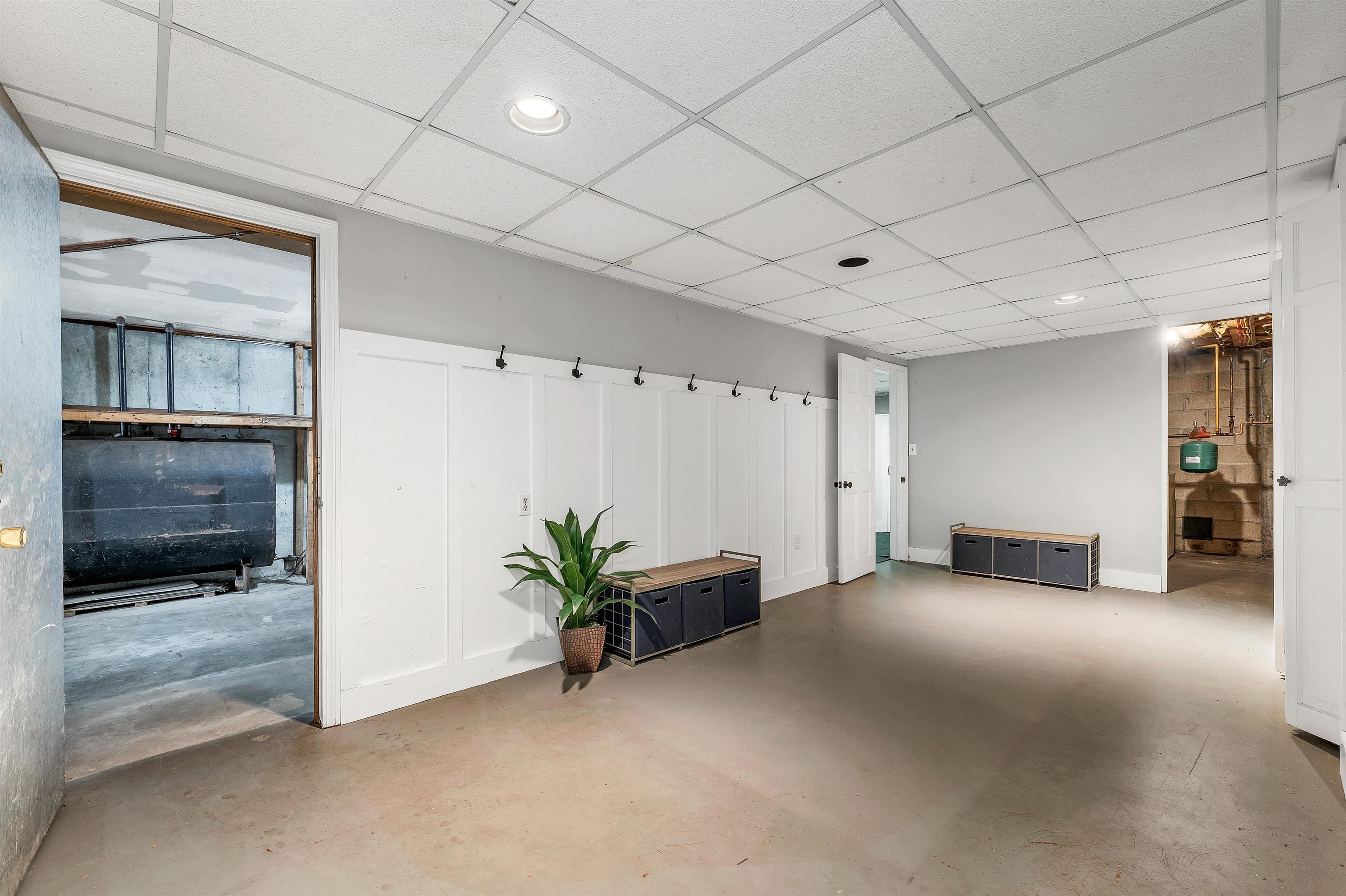 Hampstead, New Hampshire 03841, United States, 3 Bedrooms Bedrooms, ,2 BathroomsBathrooms,Residential,Active,224403