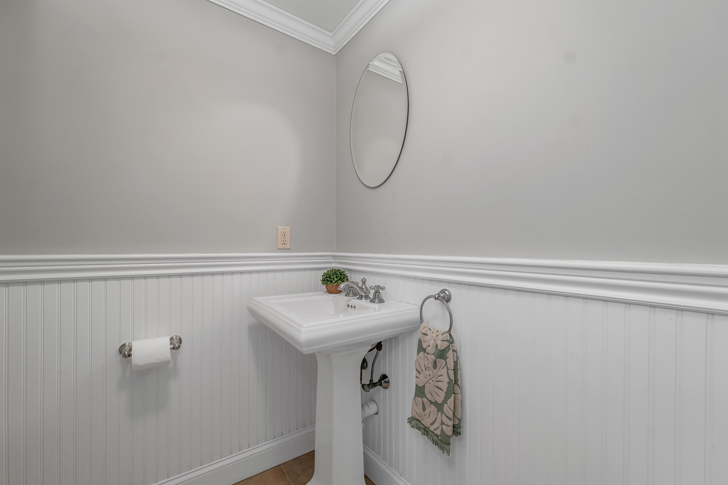 Hampstead, New Hampshire 03841, United States, 3 Bedrooms Bedrooms, ,2 BathroomsBathrooms,Residential,Active,224403