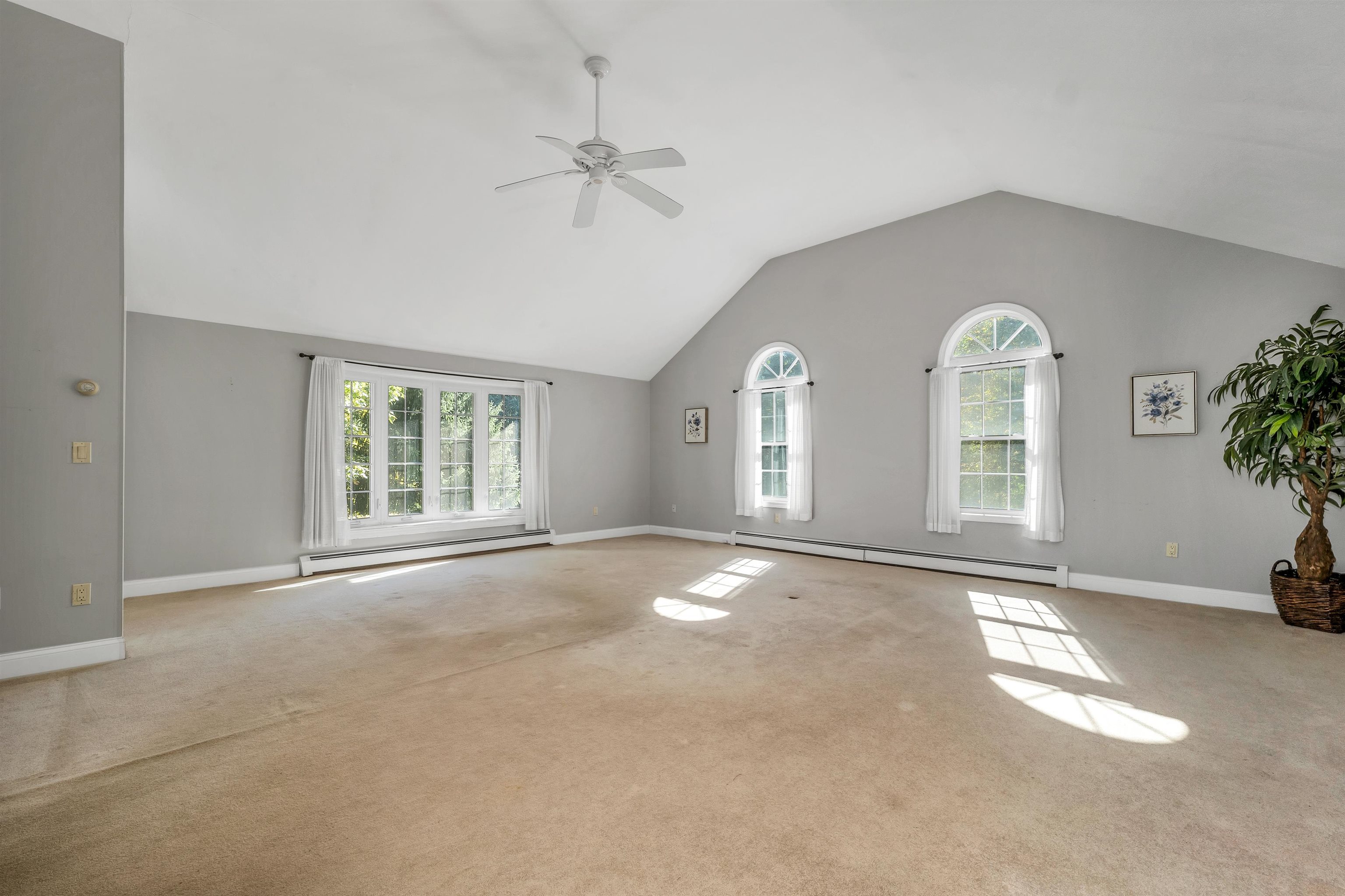 Hampstead, New Hampshire 03841, United States, 3 Bedrooms Bedrooms, ,2 BathroomsBathrooms,Residential,Active,224403