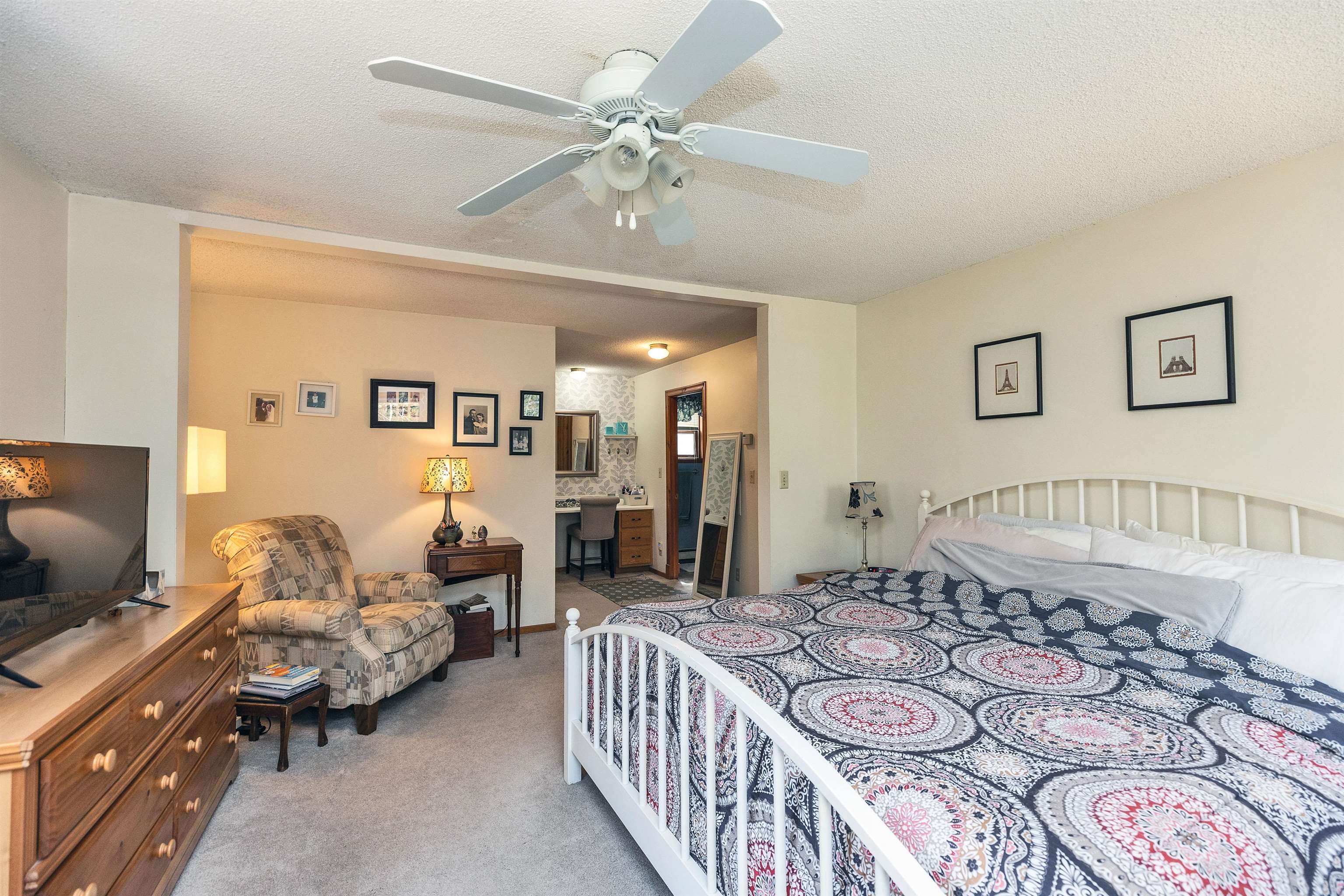 New Boston, New Hampshire 03070, United States, 3 Bedrooms Bedrooms, ,2 BathroomsBathrooms,Residential,Pending,105860