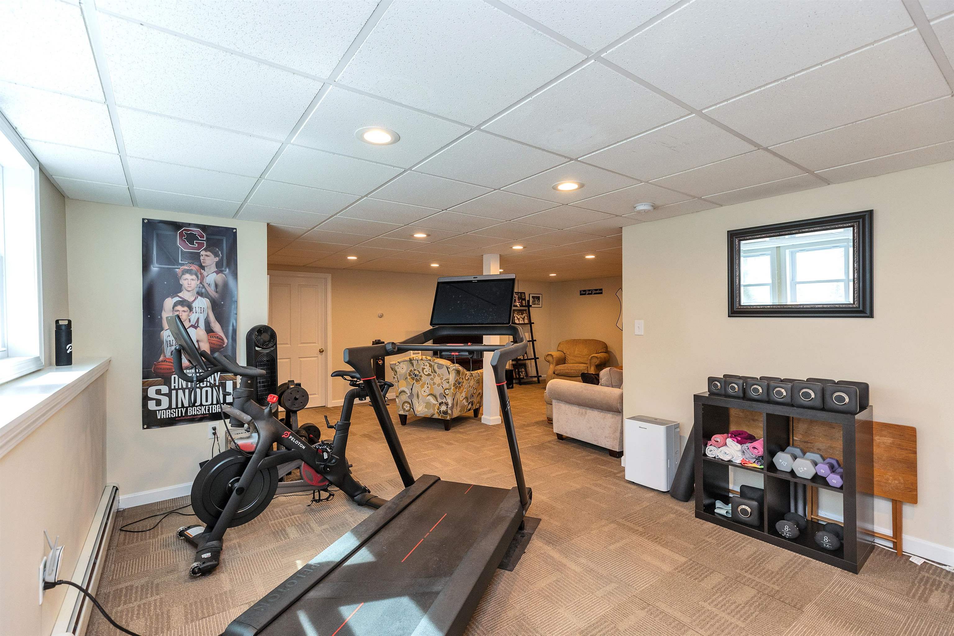 New Boston, New Hampshire 03070, United States, 3 Bedrooms Bedrooms, ,2 BathroomsBathrooms,Residential,Pending,105860