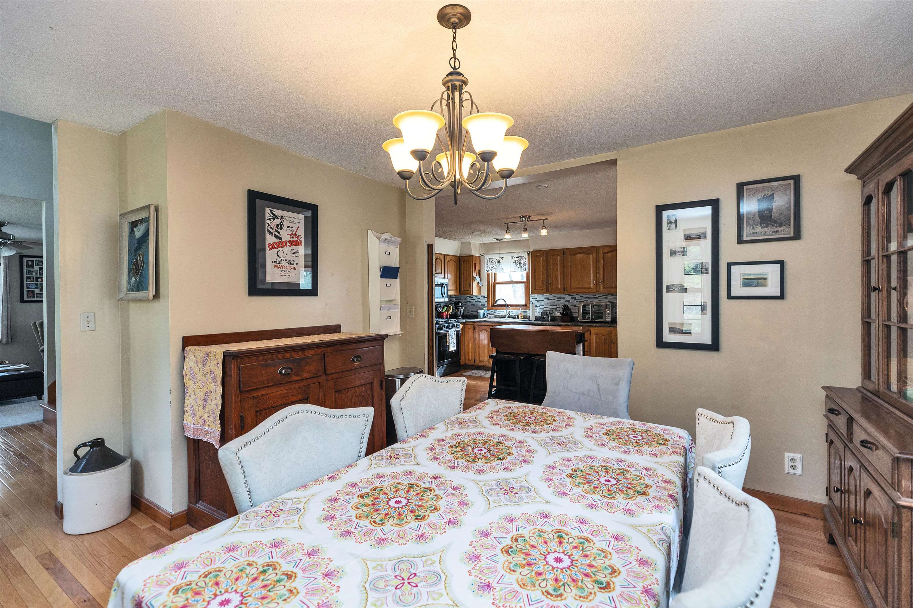 New Boston, New Hampshire 03070, United States, 3 Bedrooms Bedrooms, ,2 BathroomsBathrooms,Residential,Pending,105860