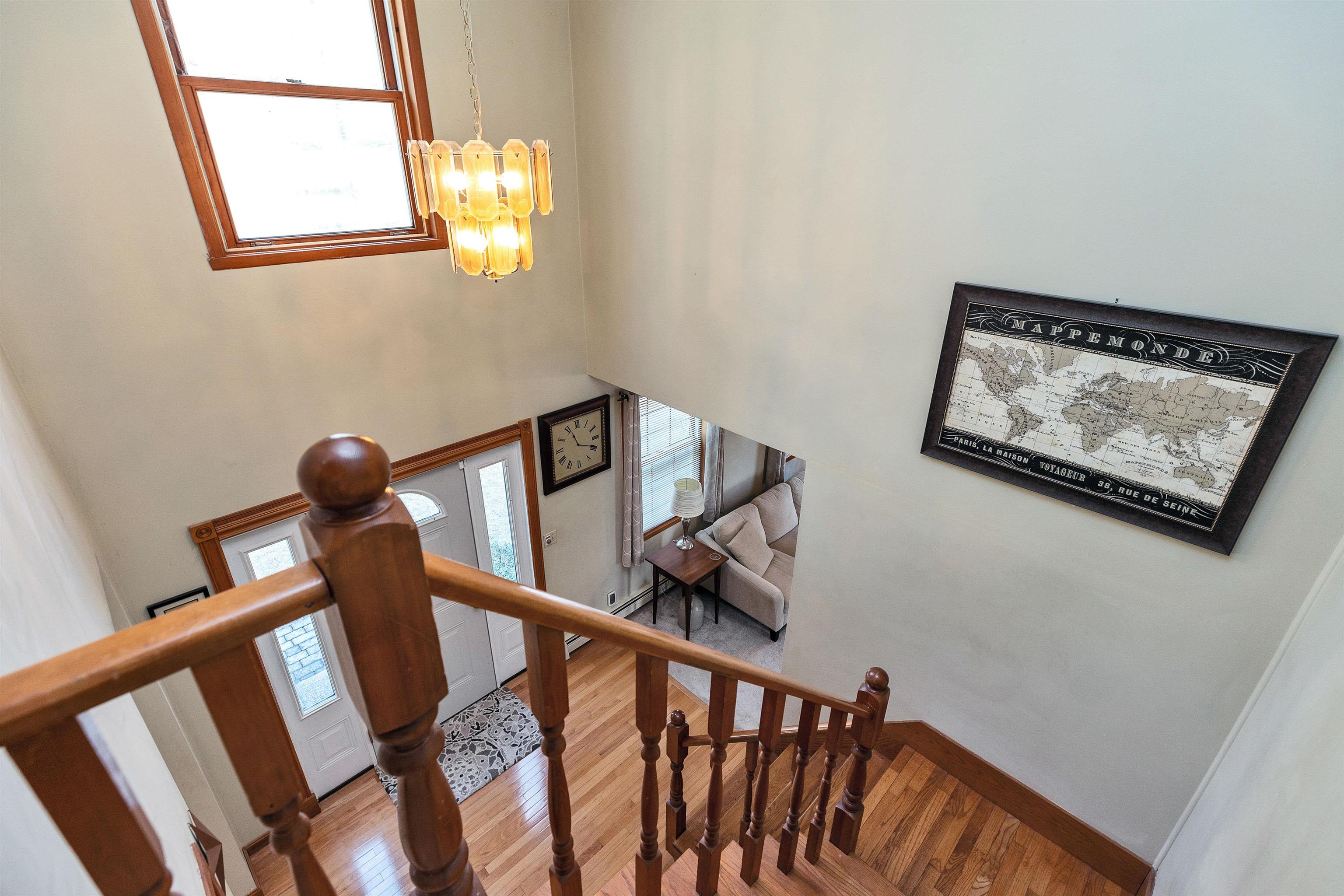 New Boston, New Hampshire 03070, United States, 3 Bedrooms Bedrooms, ,2 BathroomsBathrooms,Residential,Pending,105860