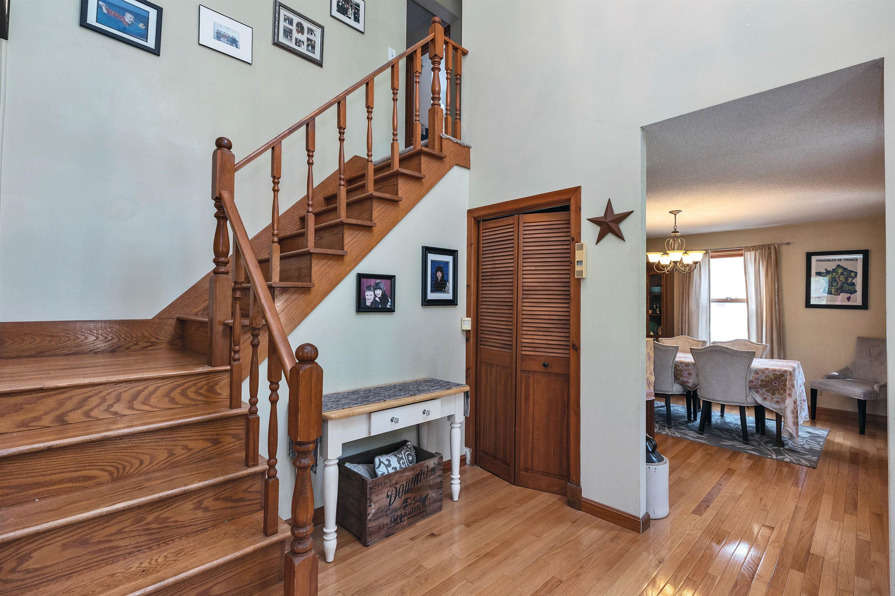 New Boston, New Hampshire 03070, United States, 3 Bedrooms Bedrooms, ,2 BathroomsBathrooms,Residential,Pending,105860