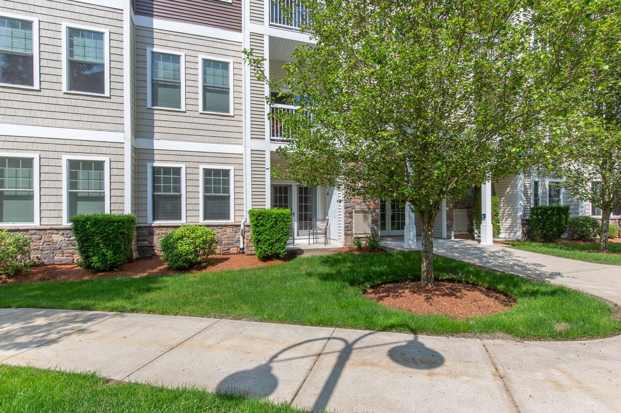 10 Braemoor Woods Road 106