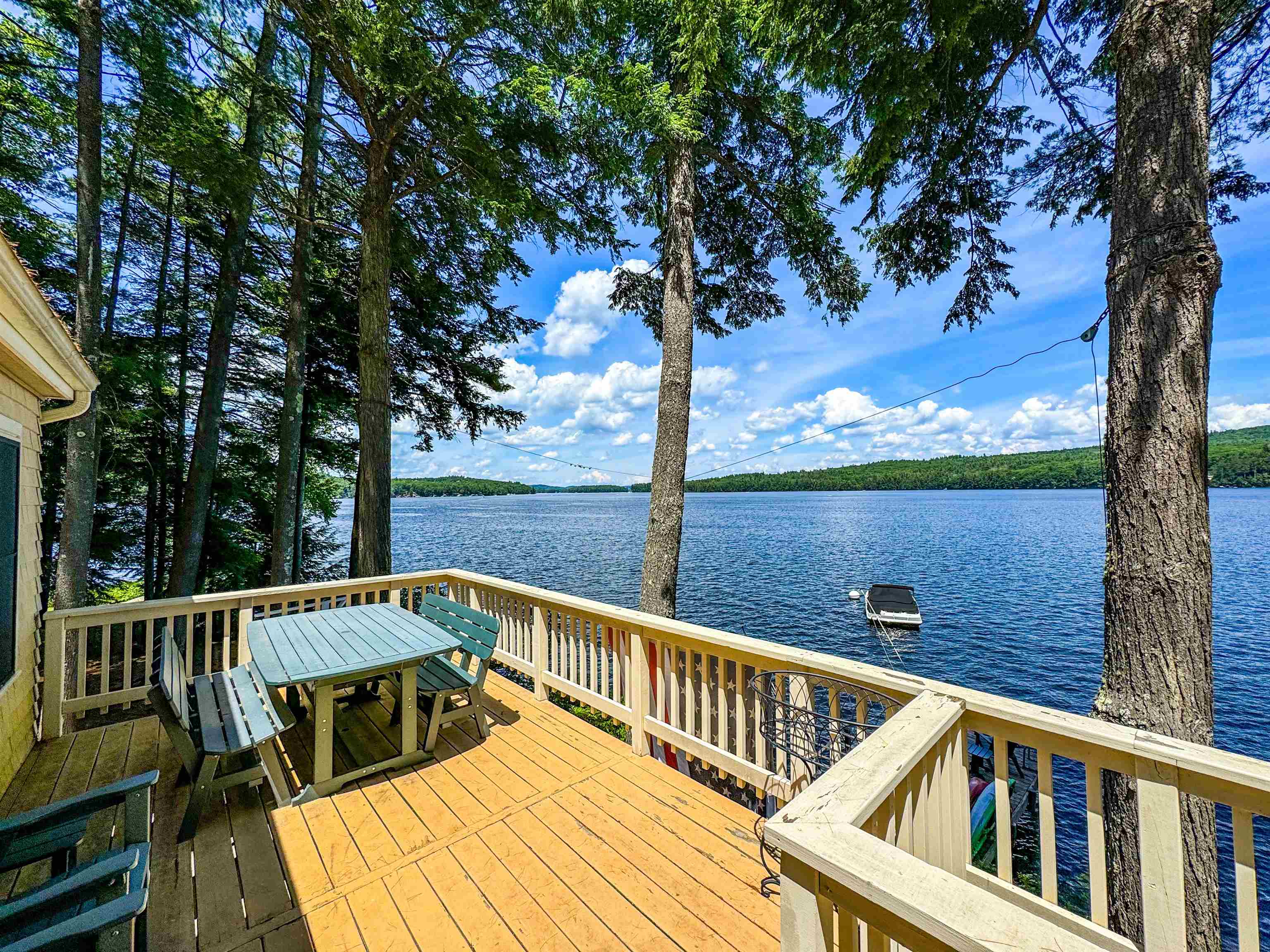 17 Lakewood Manor Place