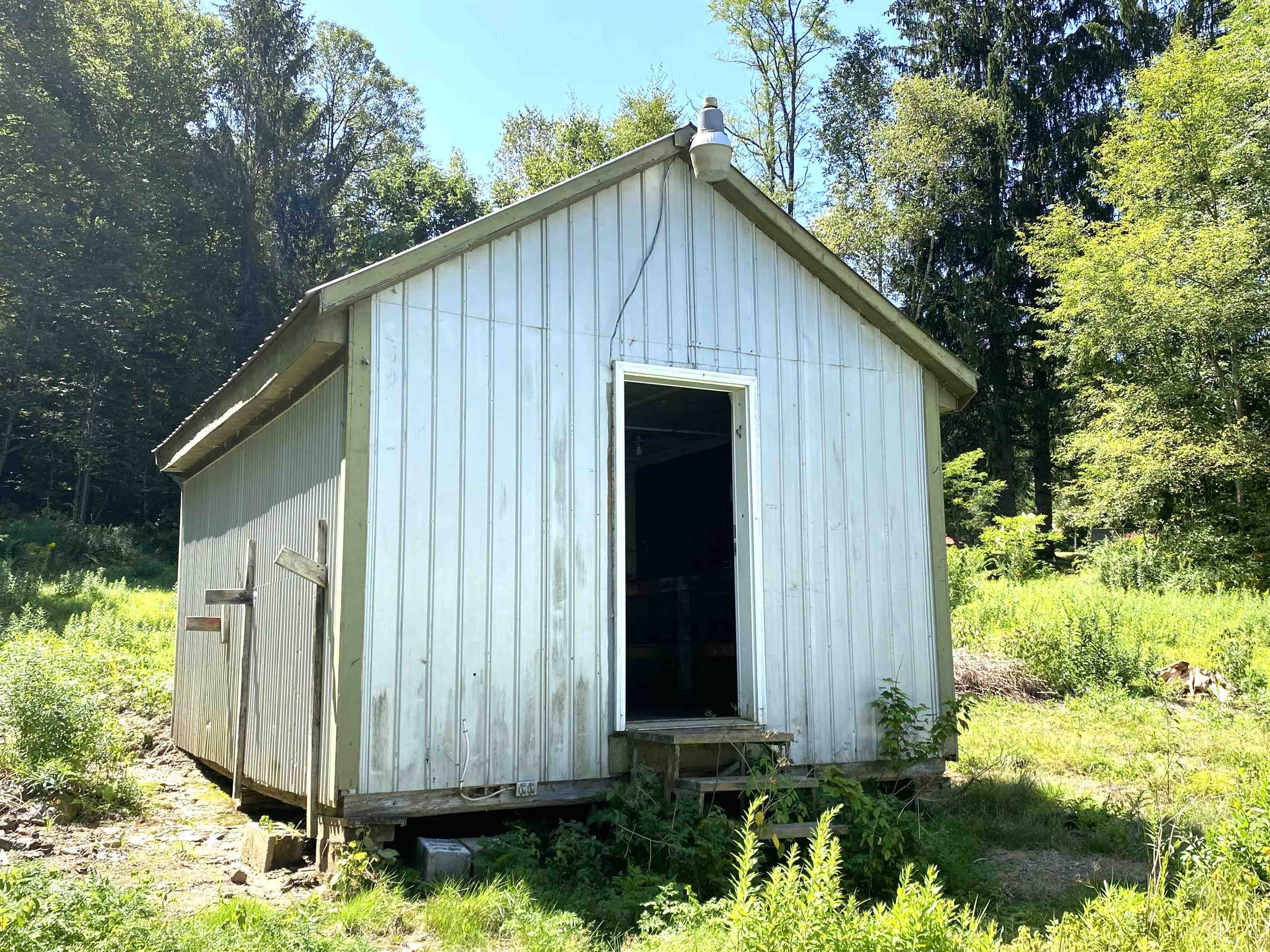 Hancock, Vermont 05748, United States, 3 Bedrooms Bedrooms, ,1 BathroomBathrooms,Residential,Pending,190417