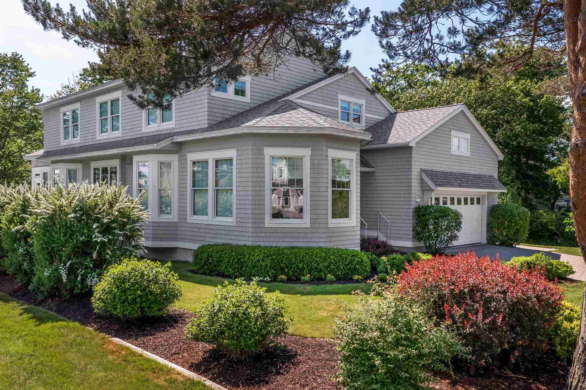 22 Saints Place