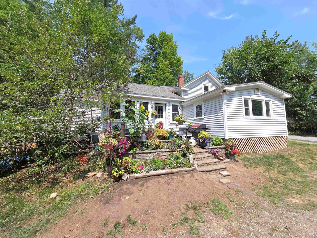 Photo of 15 Canterbury Road, Chichester, NH 03258 (MLS # 5055706)