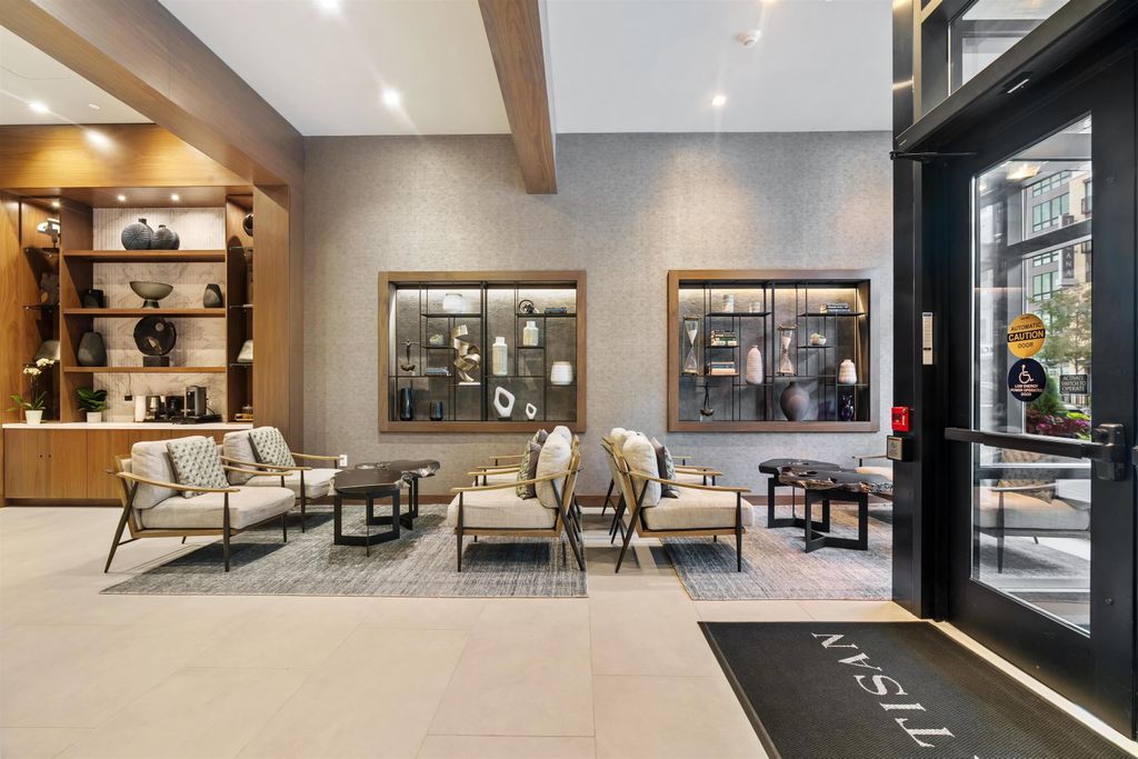 Photo of 18 Artisan Drive #406, Salem, NH 03079 (MLS # 5085474)