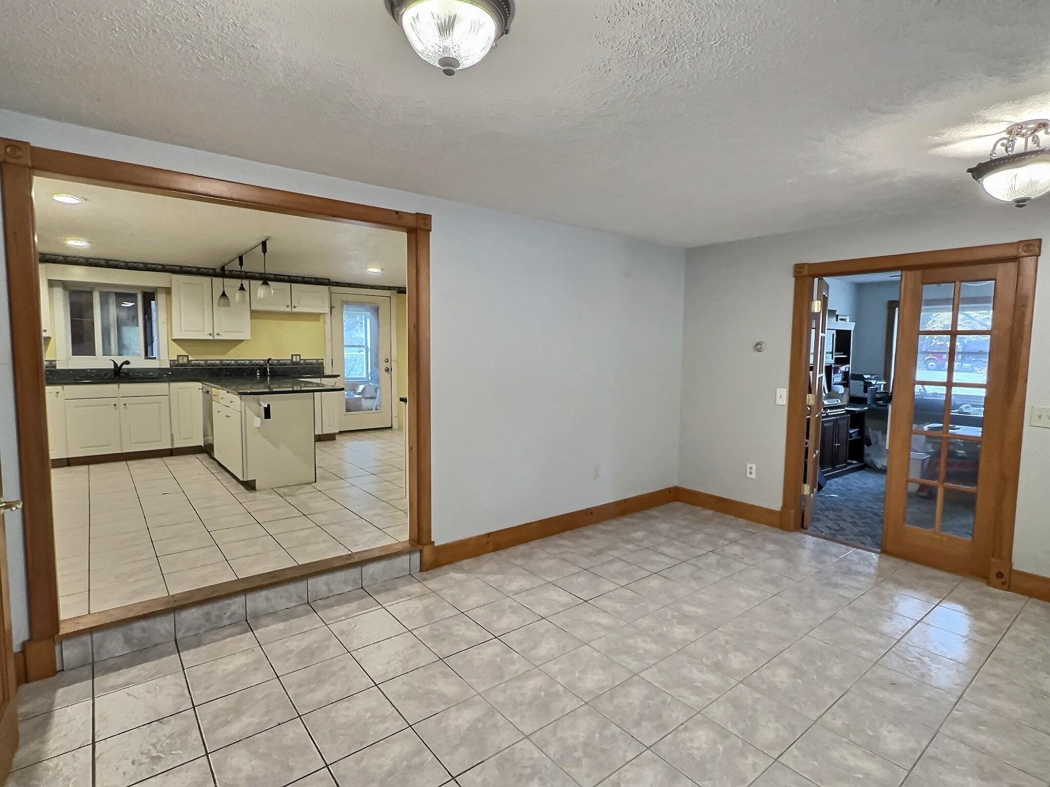 1290 North Road