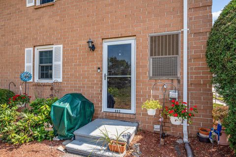 Photo of 803 Elmwood Drive, Hudson, NH 03051 (MLS # 5055687) Photo of 803 Elmwood Drive, Hudson, NH 03051 (MLS # 5055687)