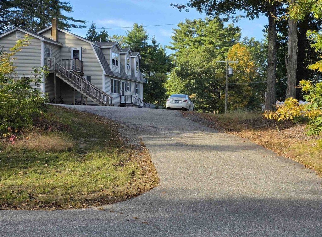 Photo of 17 Old Fremont Road, Raymond, NH 03077 (MLS # 5083053)