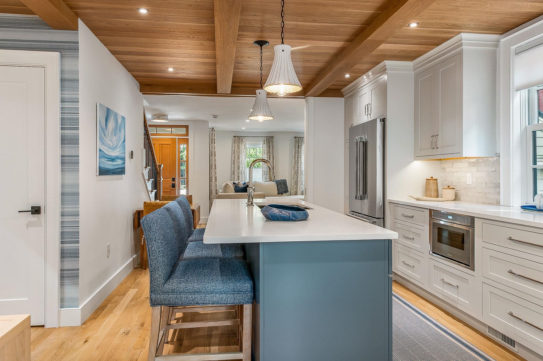 Portsmouth, New Hampshire 03801, United States, 2 Bedrooms Bedrooms, ,2 BathroomsBathrooms,Residential,Active,183653