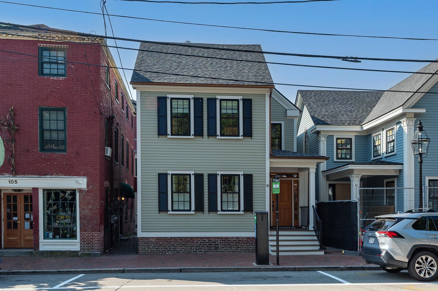 Portsmouth, New Hampshire 03801, United States, 2 Bedrooms Bedrooms, ,2 BathroomsBathrooms,Residential,Active,183653