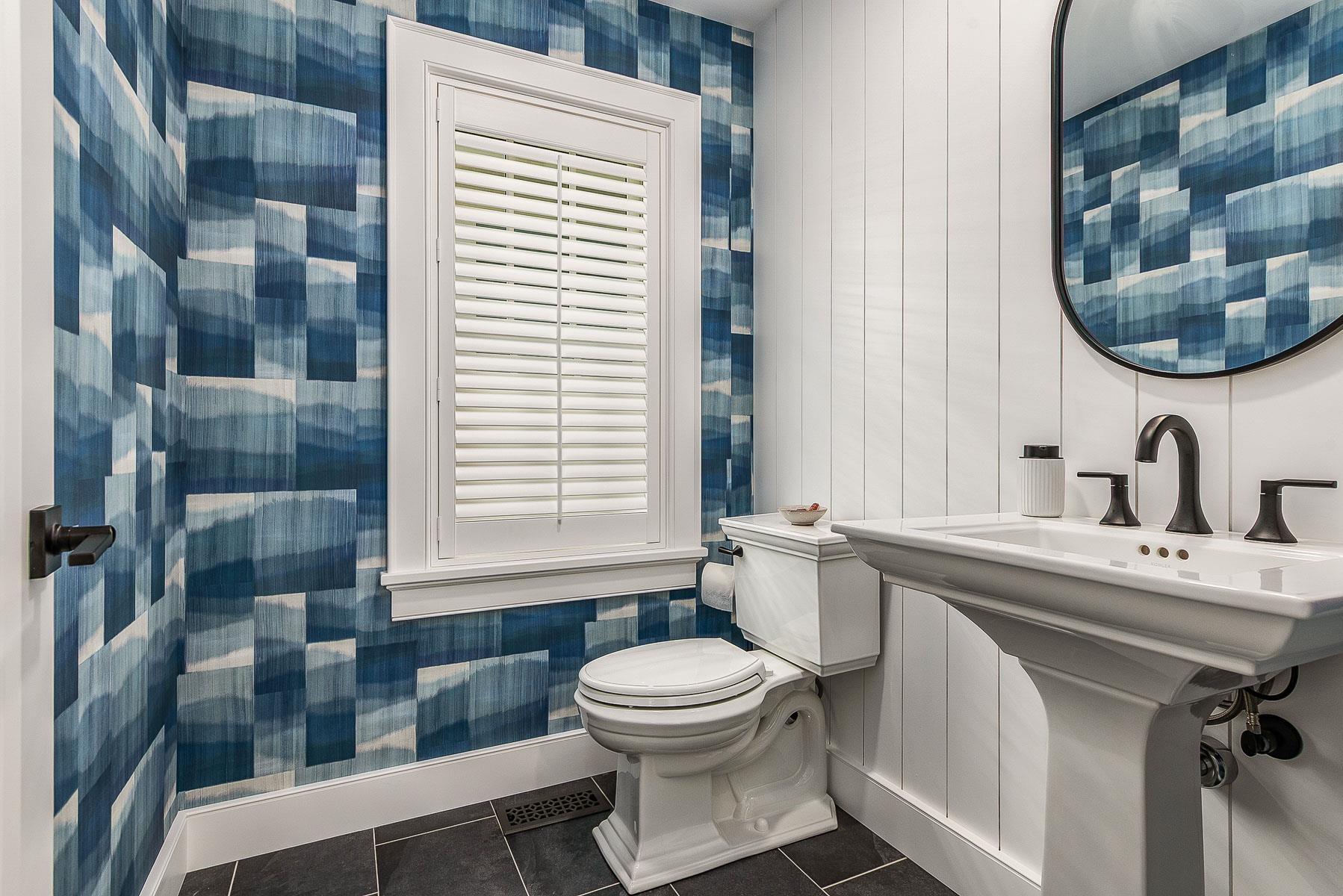 Portsmouth, New Hampshire 03801, United States, 2 Bedrooms Bedrooms, ,2 BathroomsBathrooms,Residential,Active,183653