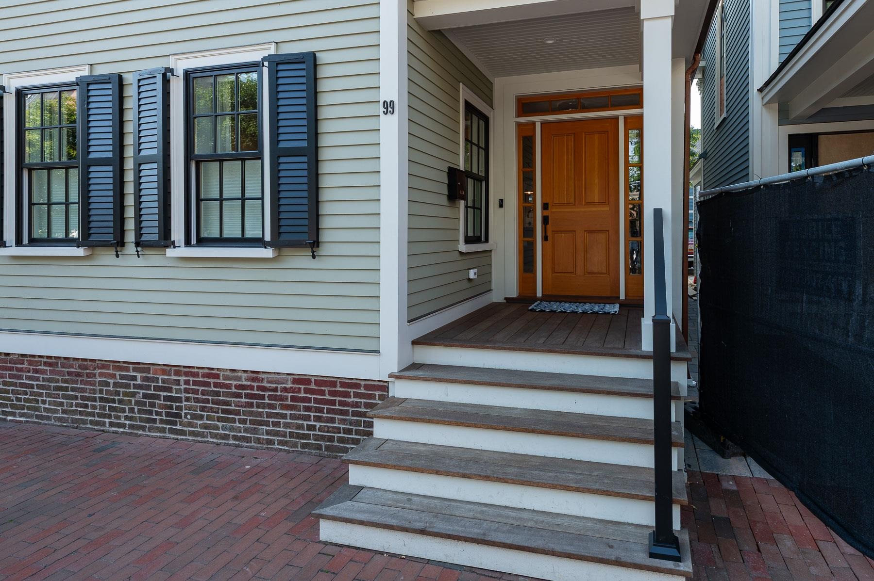 99 Daniel Street